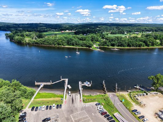 Rocky Hill-Glastonbury Ferry in Connecticutt since 1655